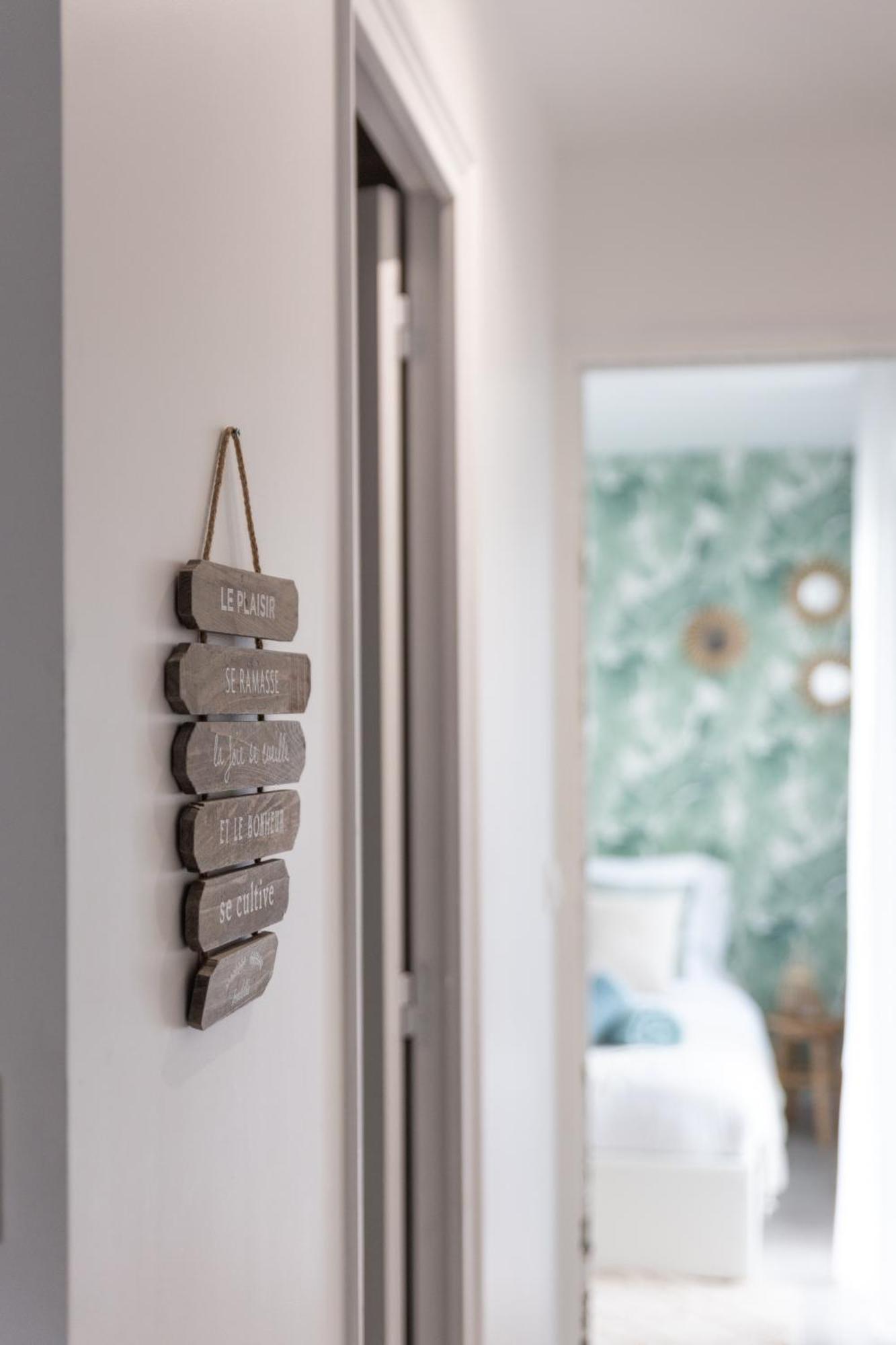 Appartement - 4 Personnes - Parking Prive - Metro 7 - Rer B La Courneuve Esterno foto