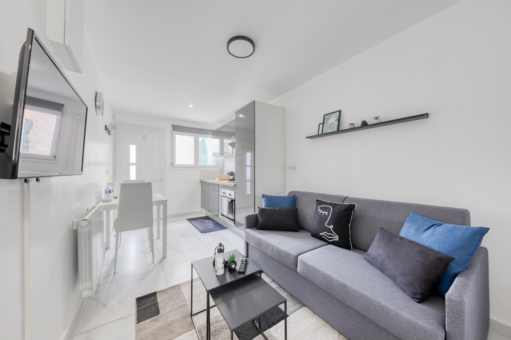 Appartement - 4 Personnes - Parking Prive - Metro 7 - Rer B La Courneuve Esterno foto