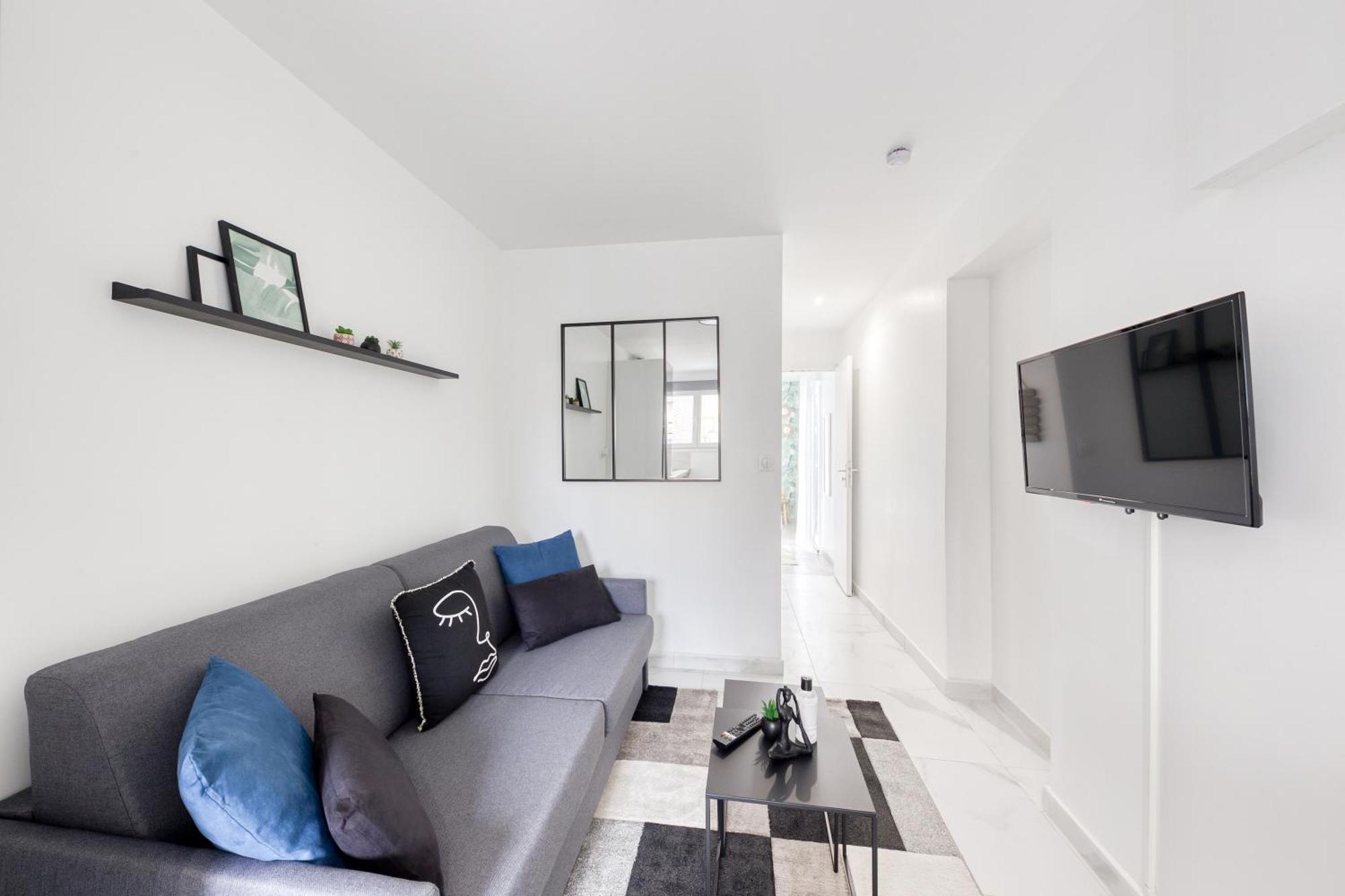 Appartement - 4 Personnes - Parking Prive - Metro 7 - Rer B La Courneuve Esterno foto